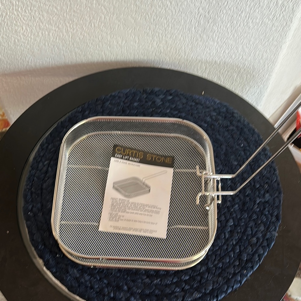 NEW Curtis Stone Easy Lift Basket
